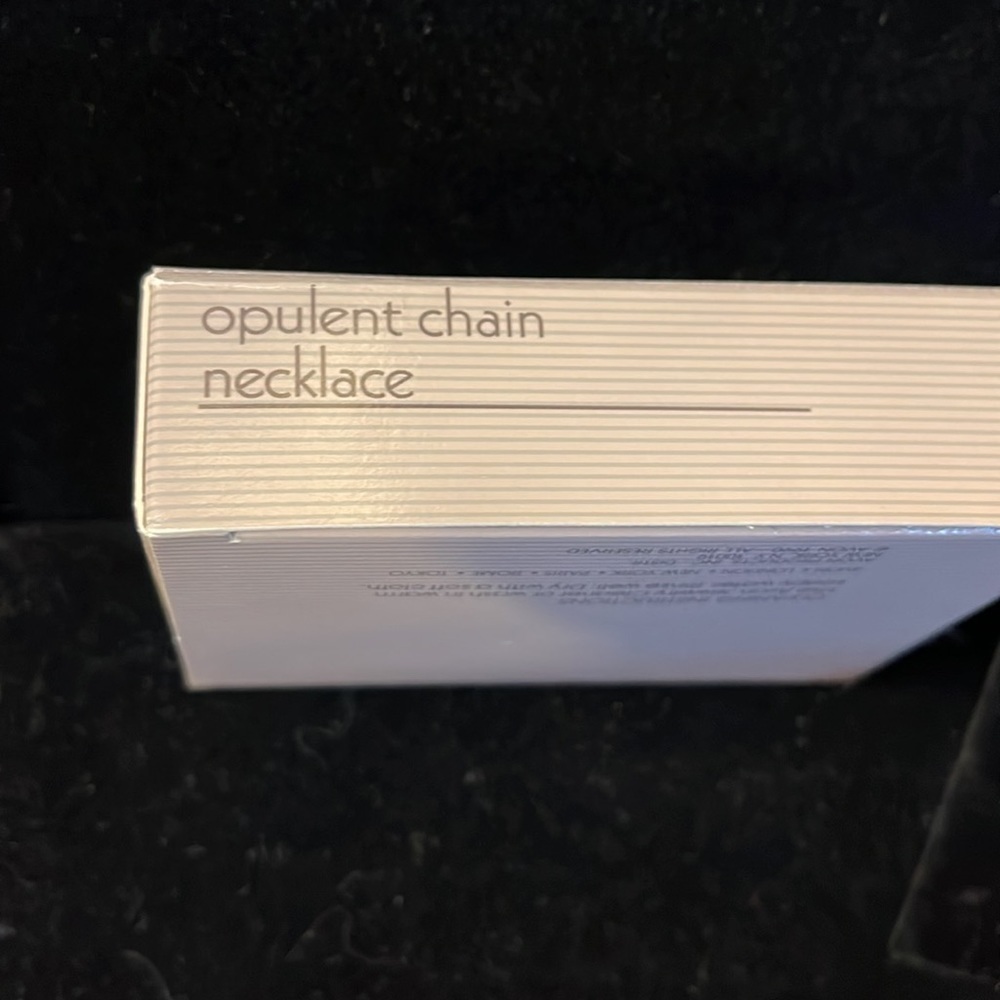 Avon -1990- Vintage Gold tone Opulent Chain Necklace - Picture 3 of 5